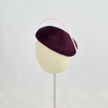 Load image into Gallery viewer, Beret with a Swirl